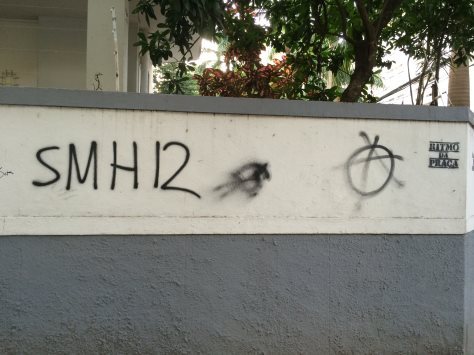 Macintosh HD:Users:bethania:Pictures:iPhoto Library:Masters:2014:07:29:20140729-200540:IMG_1284.JPG