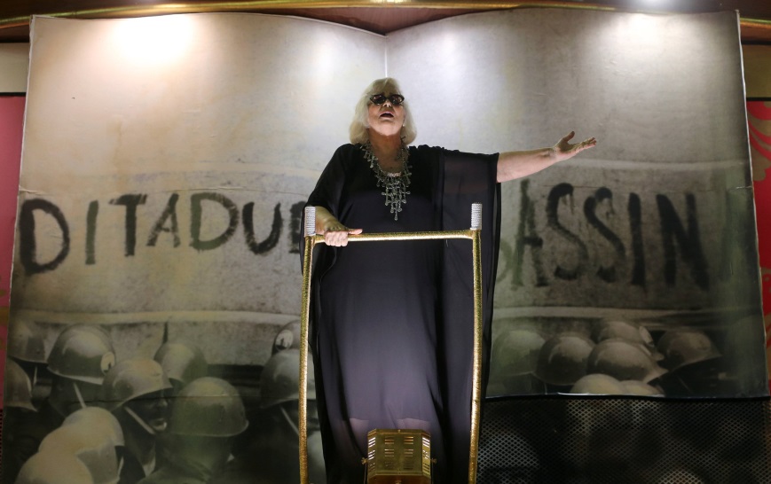 Descrição: Resultado de imagem para fotografias do desfile da mangueira 2019 angel